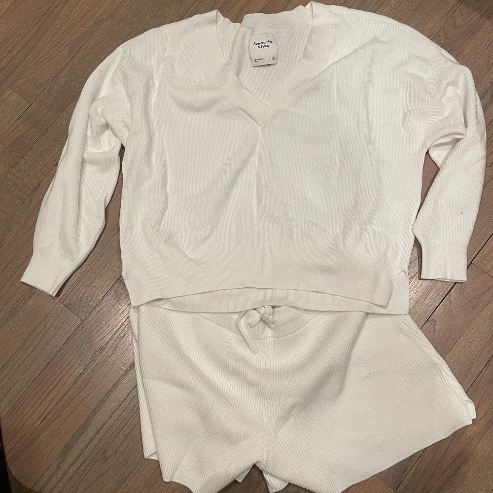 Abercrombie Lounge Set